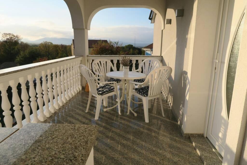 Mitros Apartment Malinska Dış mekan fotoğraf
